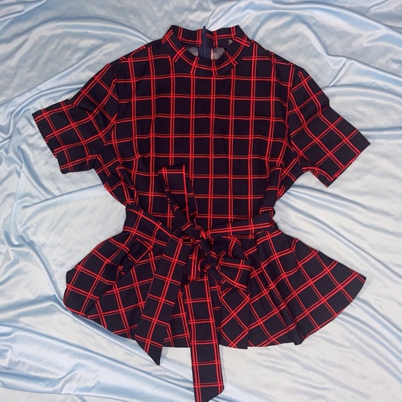 BUNDLE OF SUPER CUTE TOPS!!!! - Picture 4 of 8